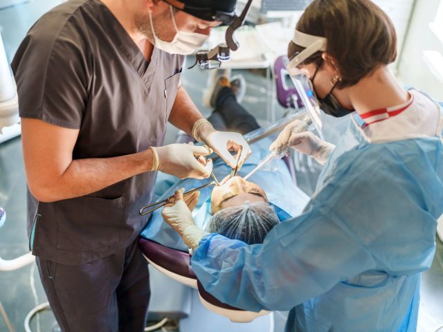 Besoin de chirurgien dentiste sur la Rive-Sud de Montréal?